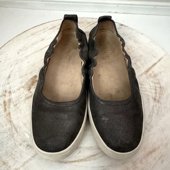Vionic Uptown Ballet Loafer Elastic Topline Leather Polluted Silver Women's 6 - Picture 3 of 8